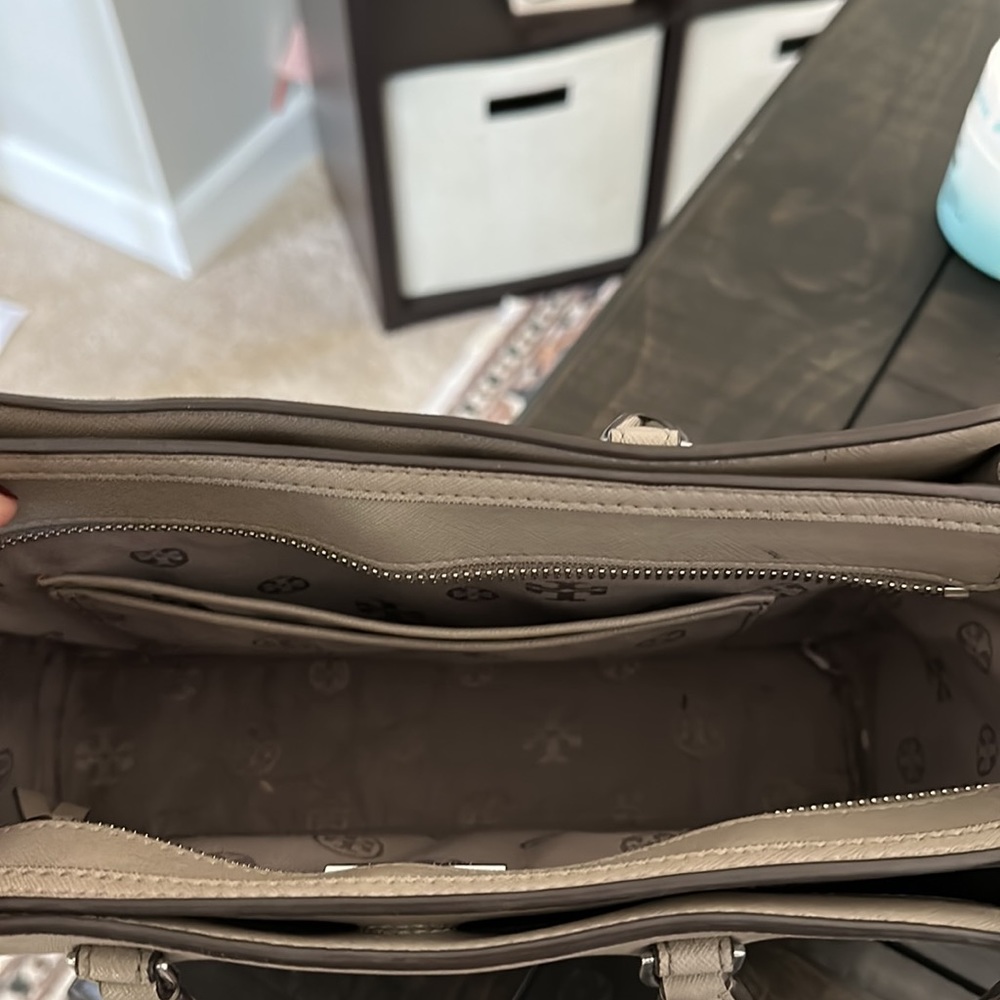 Tory Burch French Grey tote - Picture 3 of 3